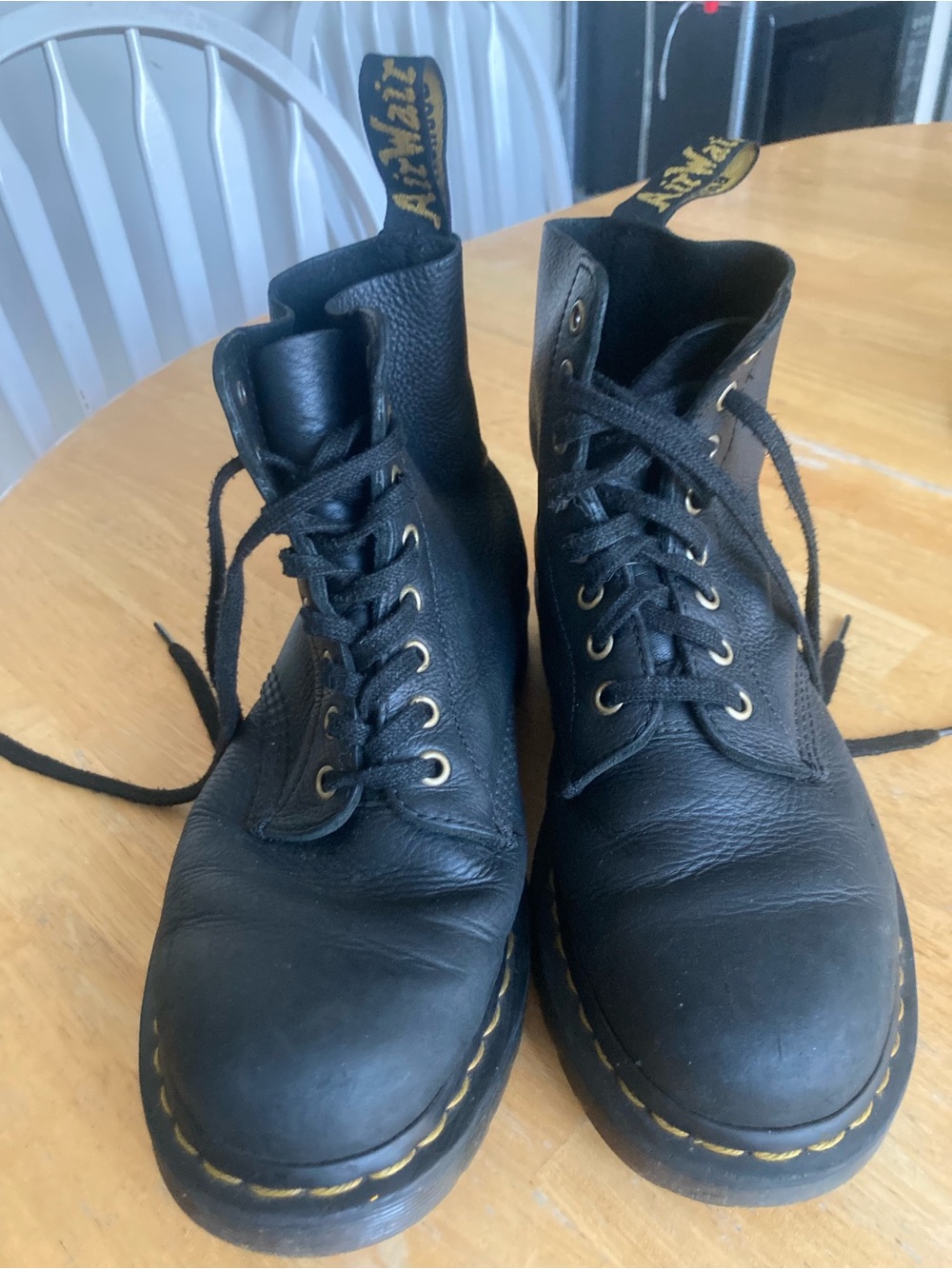 Dr. Martens Black 1460 pascal pebbled leather men’s 7/ women’s 8